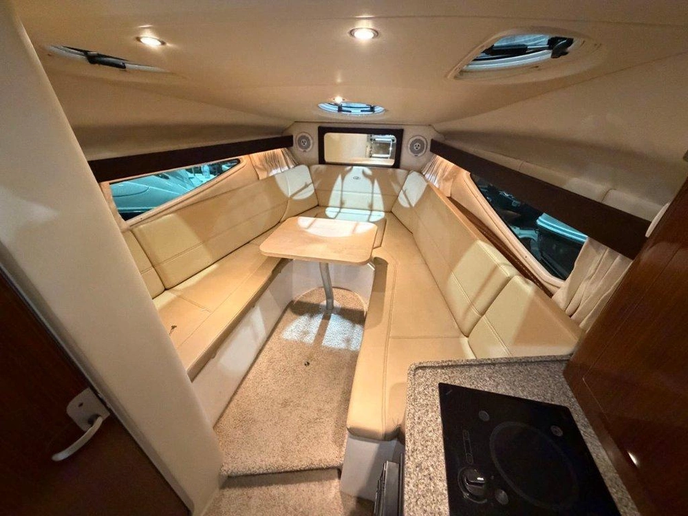 Regal 28 Express 2013 alt