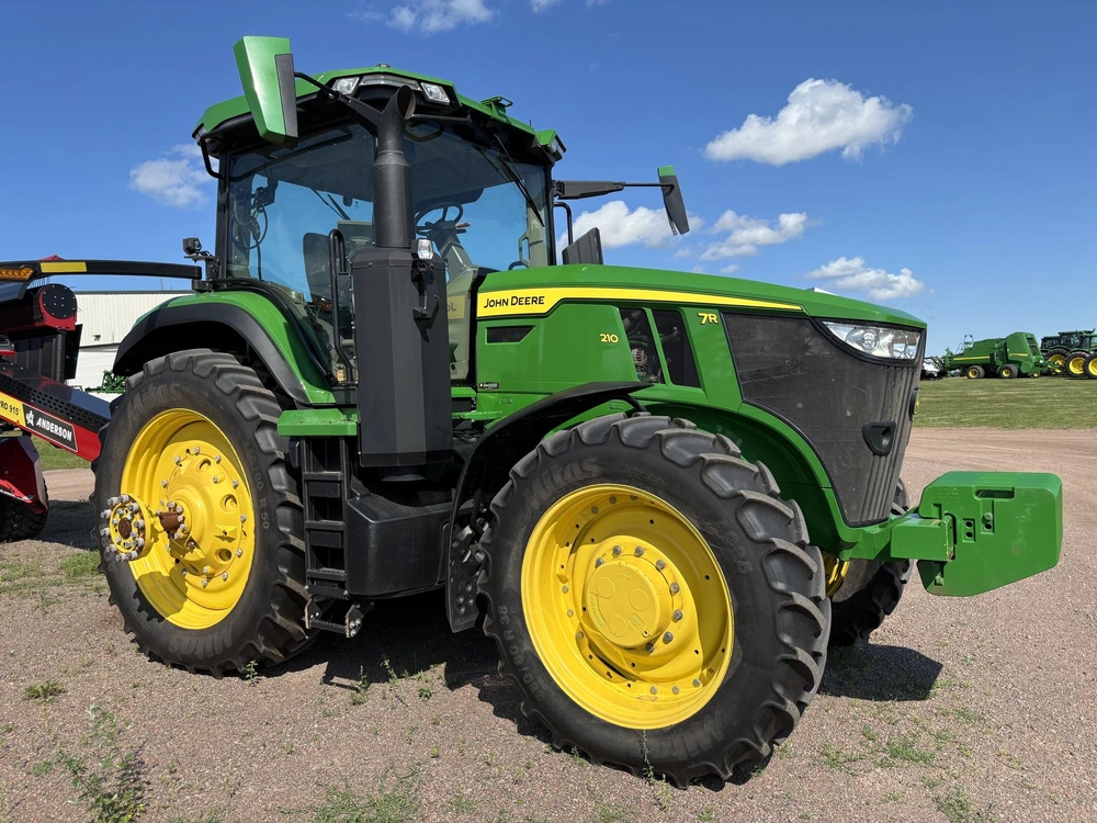 2023 John Deere 7r 210
