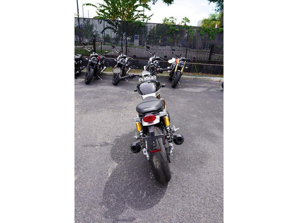 2025 Triumph Speed Twin 1200 alt
