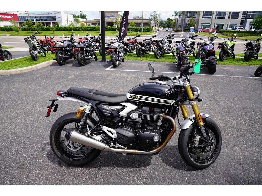 2025 Triumph Speed Twin 1200 Rs alt