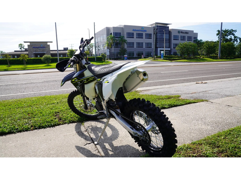 2026 Triumph Tf450-x alt