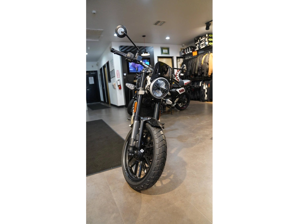 2027 Triumph Street Tracker 400 alt