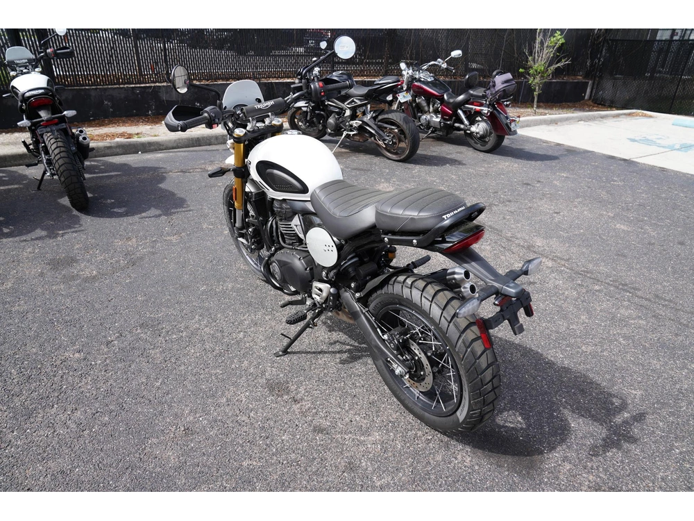 2026 Triumph Scrambler 400 Xc alt
