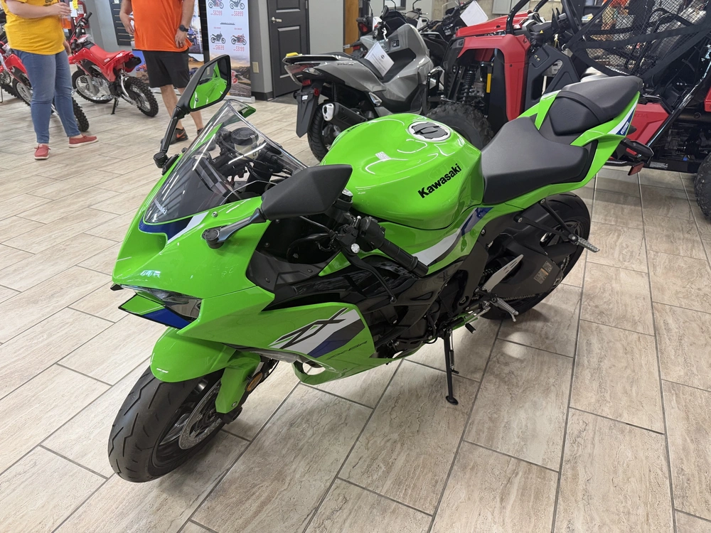 2026 Kawasaki Ninja® Zx™-6r Base