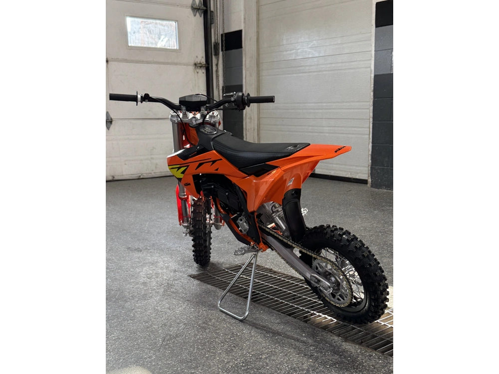 2027 Ktm Sx-e5 alt
