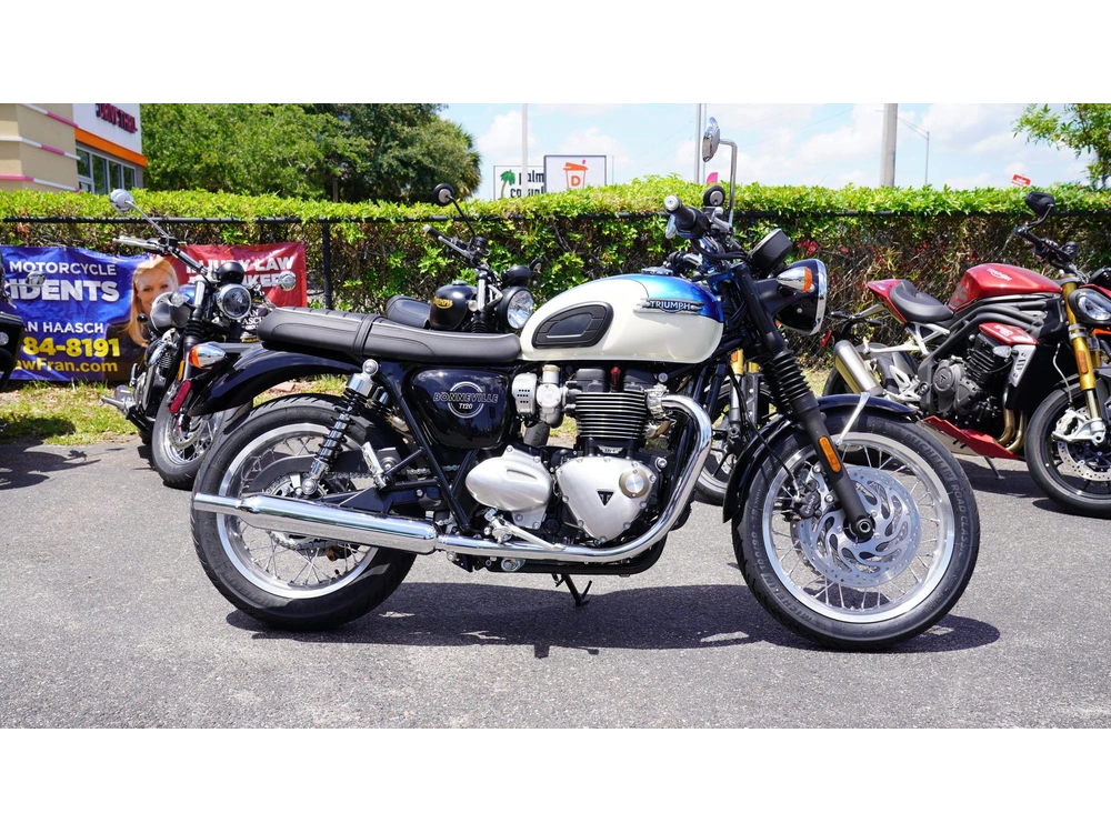 2026 Triumph Bonneville T120 alt