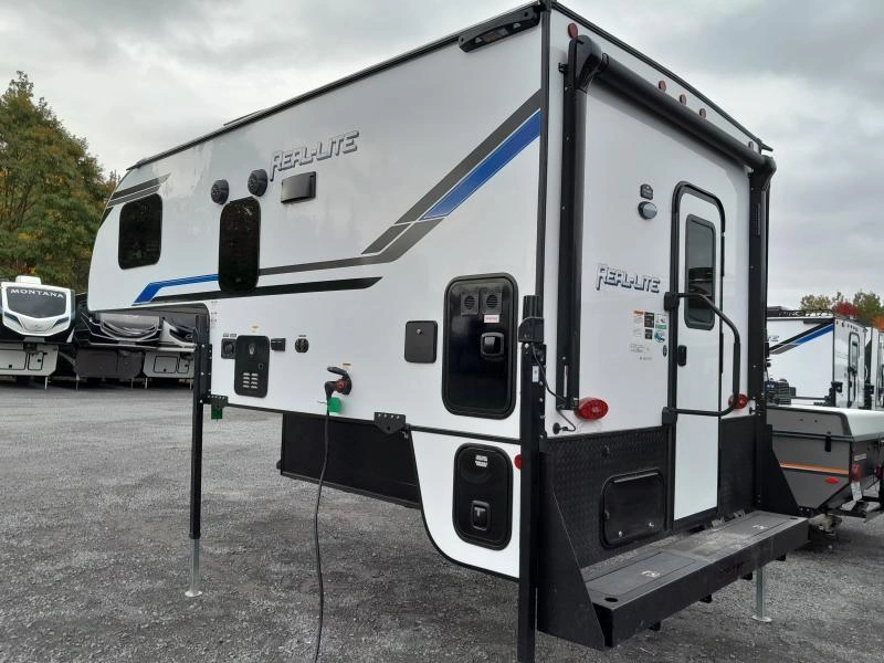 Palomino Real Lite Rchs1912 2025 alt