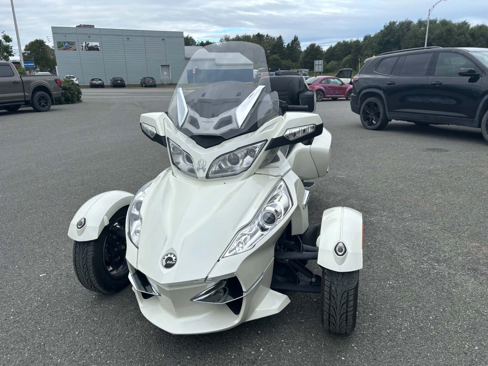 Can-am Rt Limited 2011 alt
