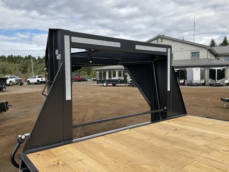 Canada Trailers 8.5x28 10.5 Ton Gooseneck Equipment Trailer 2027