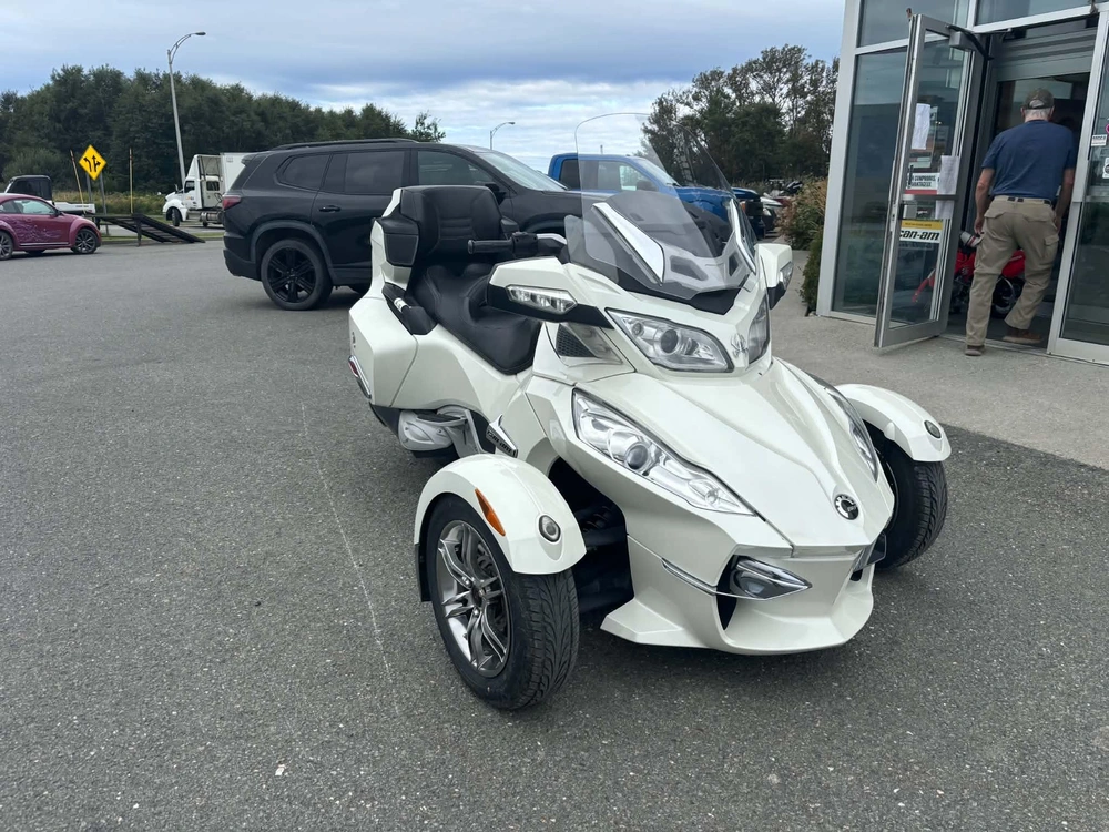 Can-am Rt Limited 2011 alt