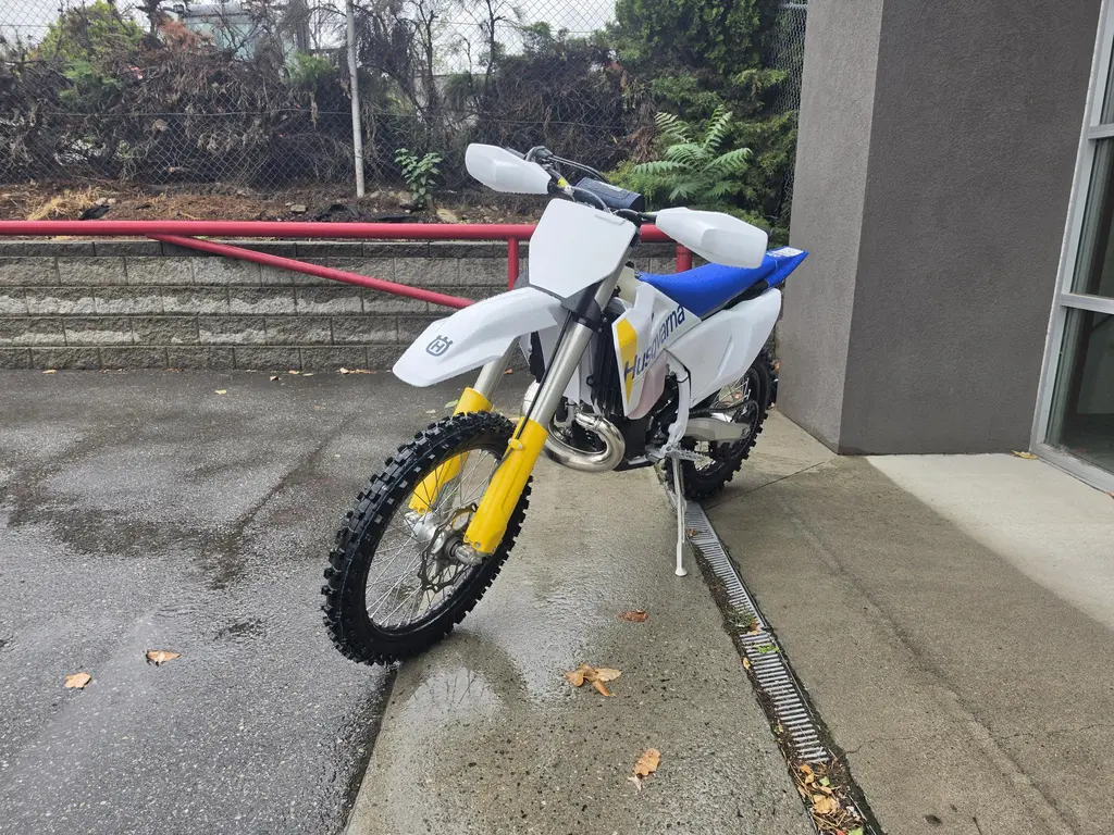 2027 Husqvarna TX300