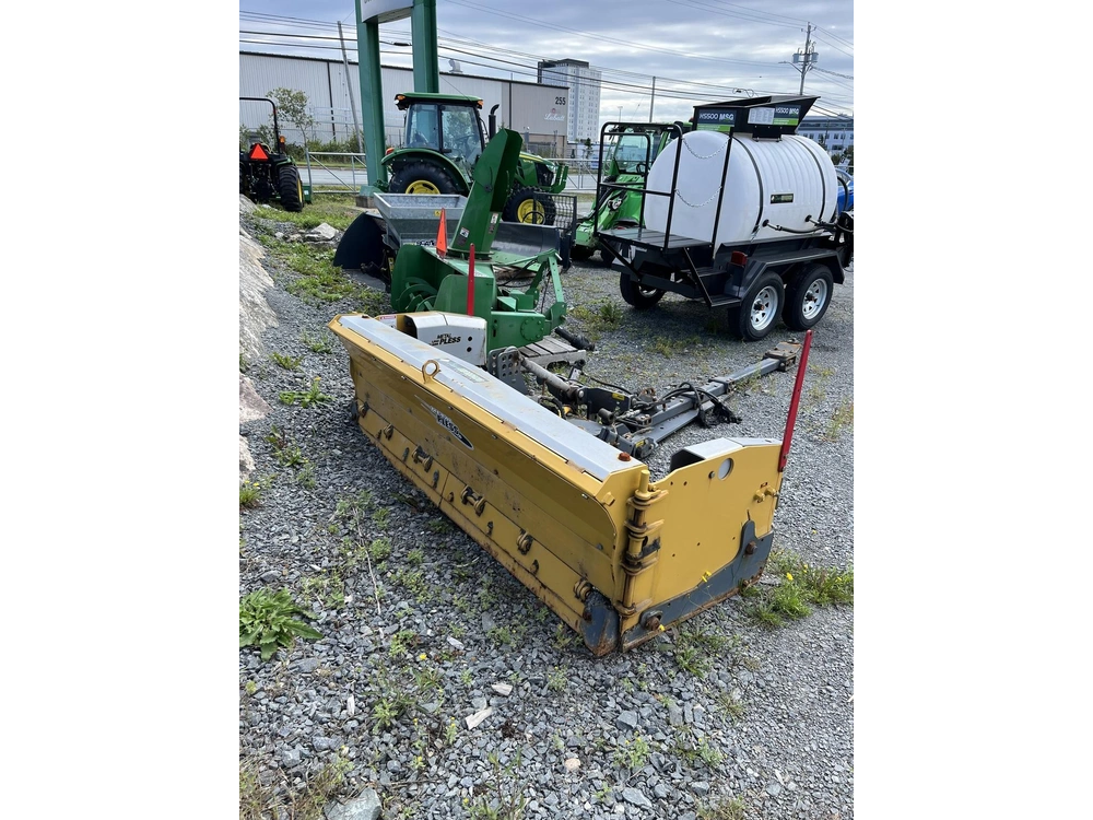 2022 John Deere 4066r alt