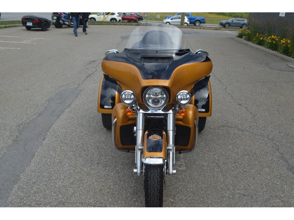 Harley-davidson Flhtcutg Tri Glide Ultra 2023 alt