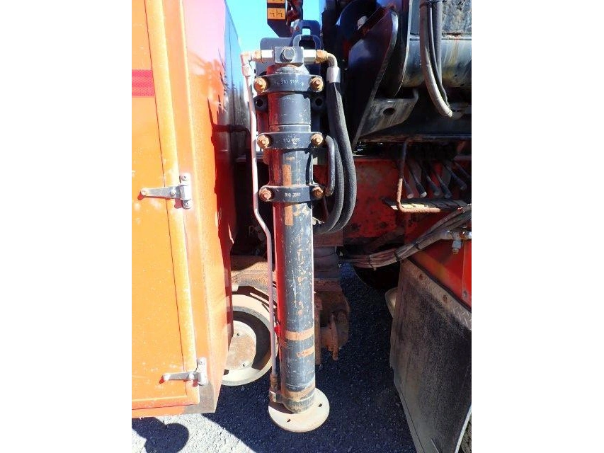 International 7600 2010