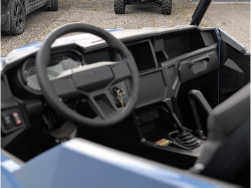 2026 Polaris General 1000 Premium Zenith Blue Côte À Côte Travail Sport Polyvalent Benne Performance Sentier Transport Remorquage Chasse Bois Suspension Haut De Gamme Commander Teryx Wolverine Rmax alt