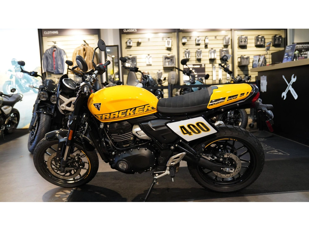 2027 Triumph Street Tracker 400 alt