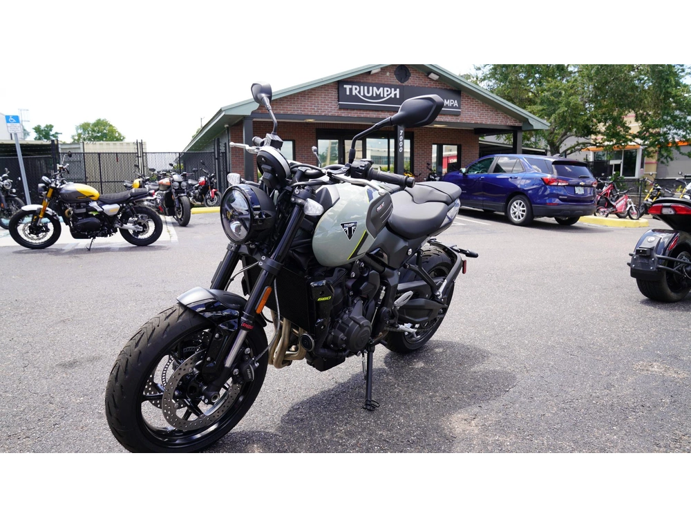 2026 Triumph Trident 660 alt