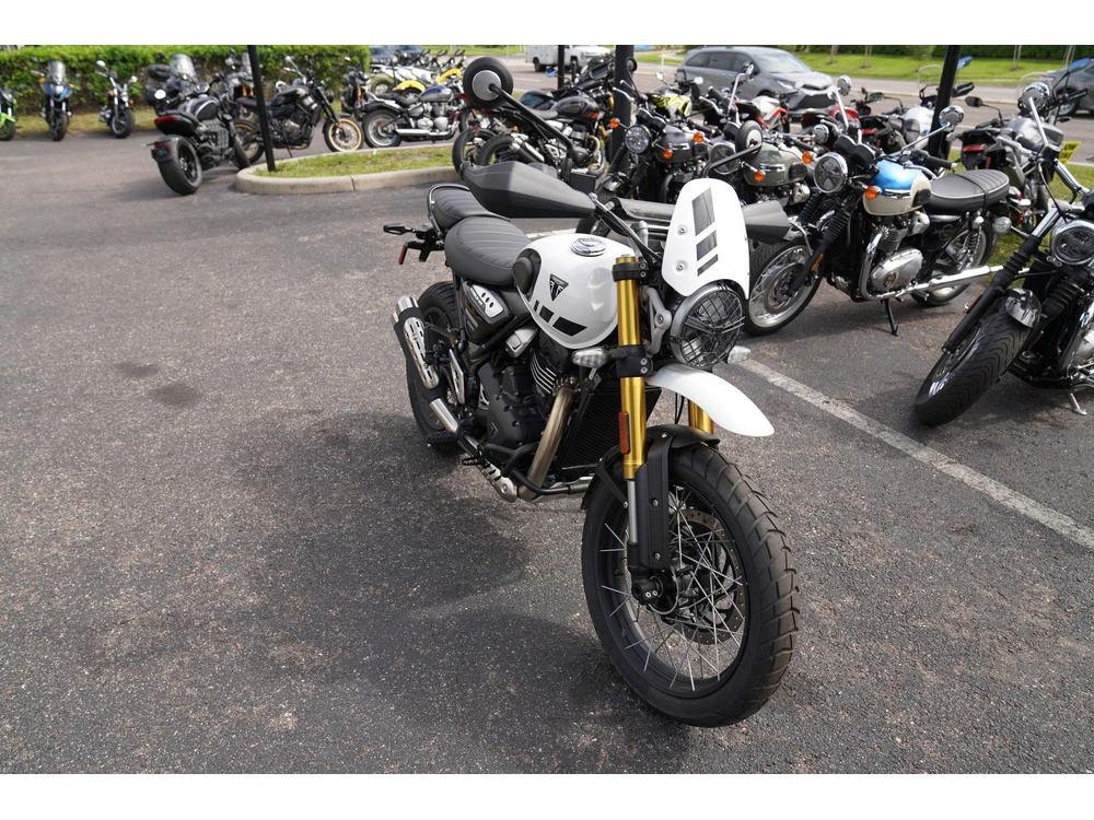 2026 Triumph Scrambler 400 Xc alt