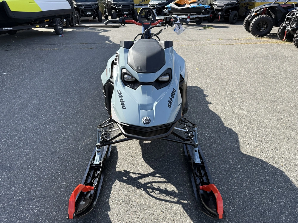 2027 Ski-doo Summit Edge 154 850 E-tec Powdermax X-light 3.0' Shot alt