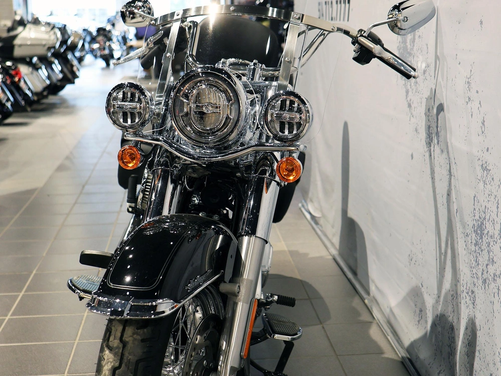 Harley-davidson Heritage Flhcs 2024 alt