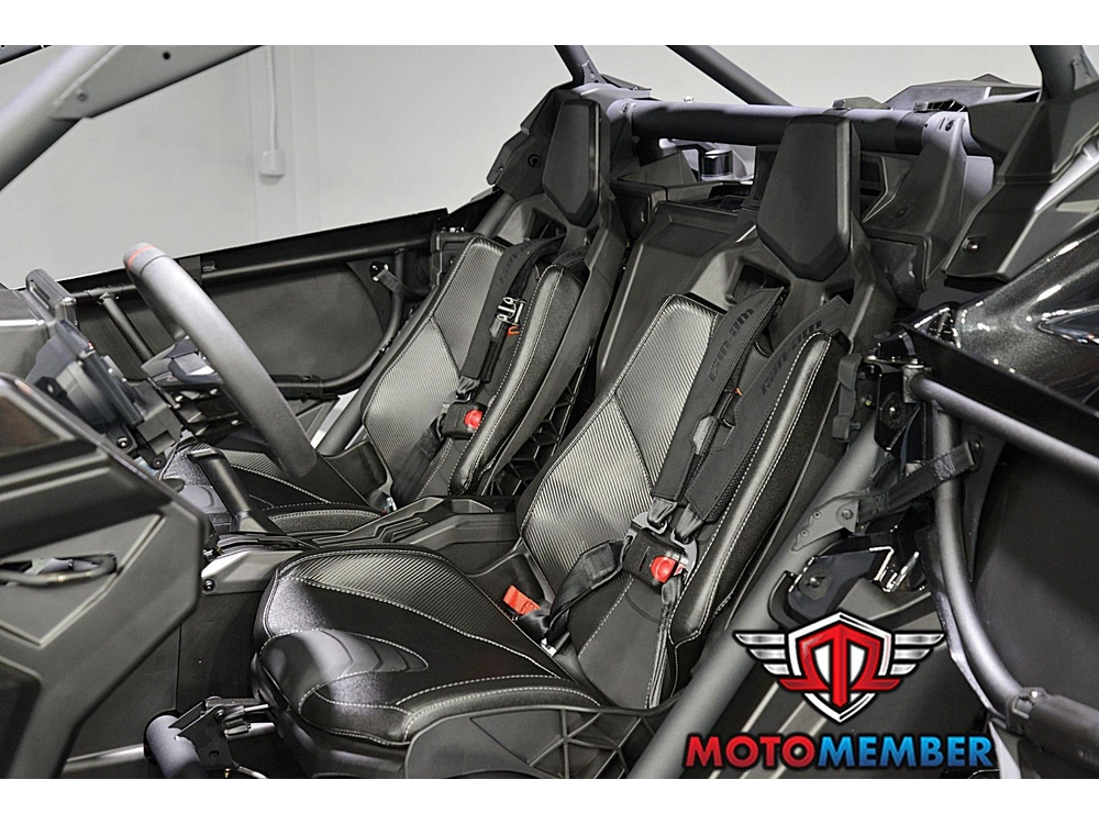 2026 Can-am Maverick X3 X Rs Turbo Rr Triple Black_10.25 In Infotainment