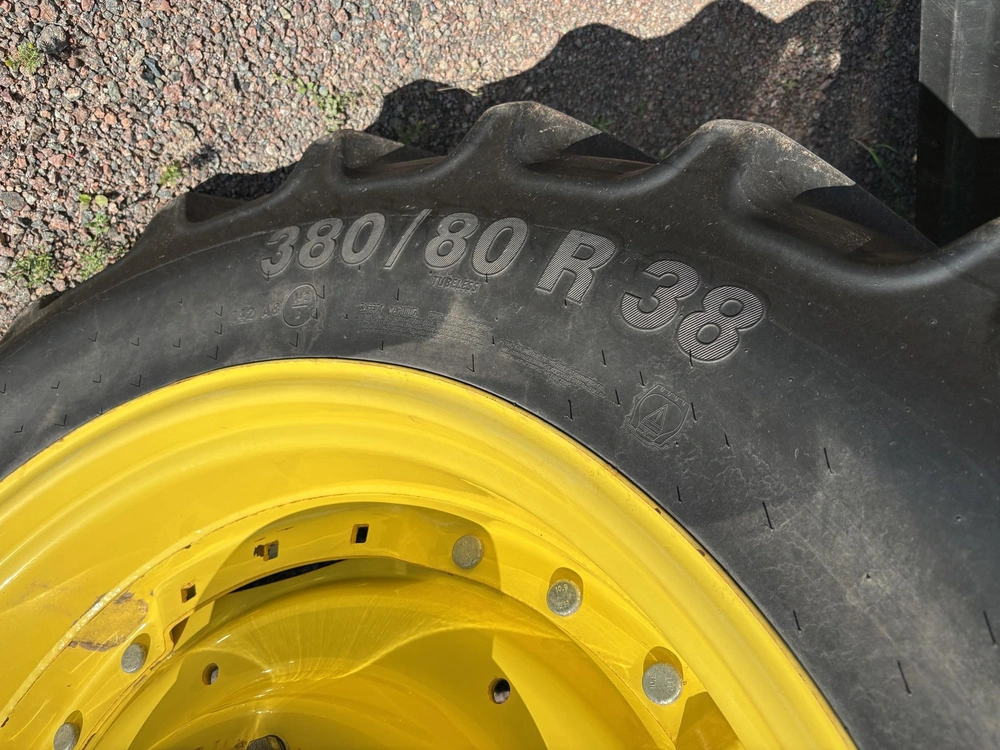 2023 John Deere 7r 210