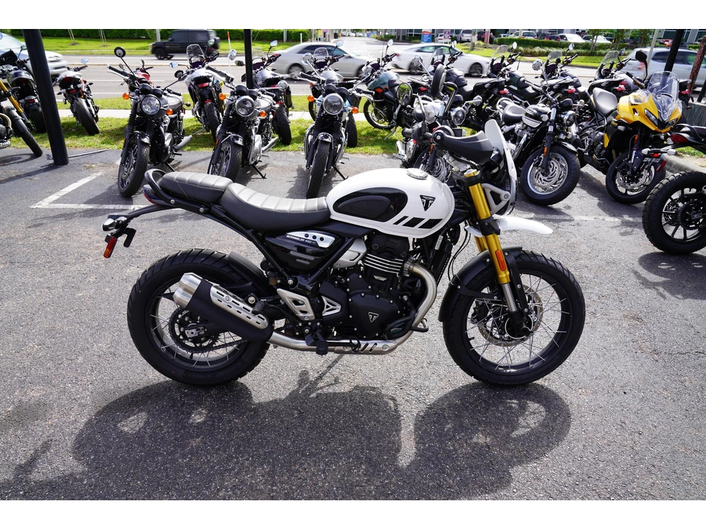 2026 Triumph Scrambler 400 Xc alt