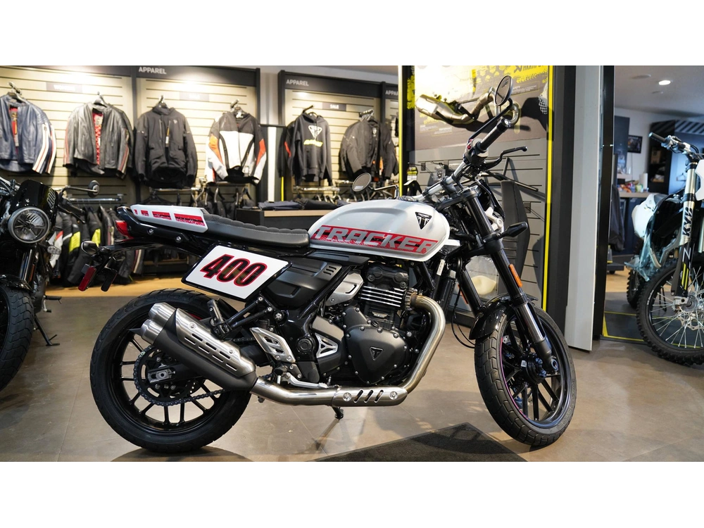 2027 Triumph Street Tracker 400 alt