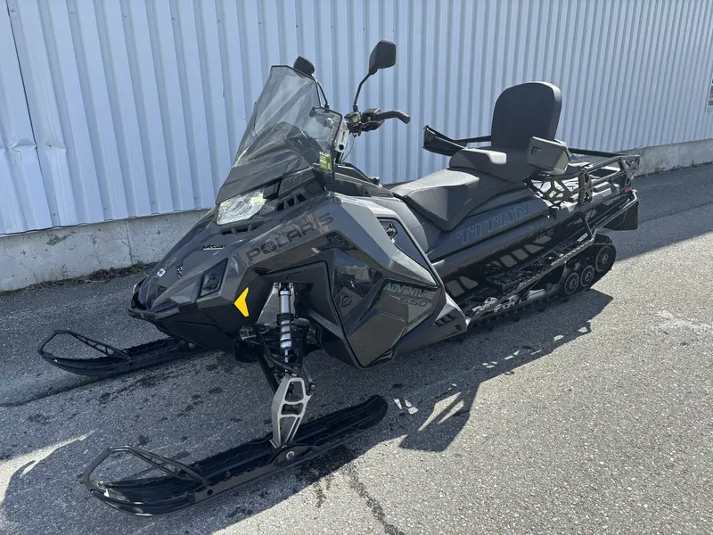 2025 Polaris TITAN 650 Adv 155 (1.8-Inch) DEMO