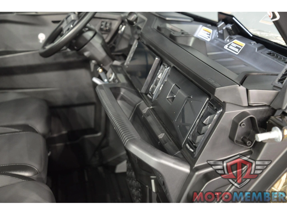 2026 Can-am Defender Xt Cab Hd11 With 10.25 In.display Dark Wildland Camo