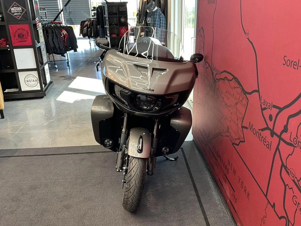 2026 Indian Motorcycle Pursuit Dark Horse + 112 & Powerband Audio Package alt