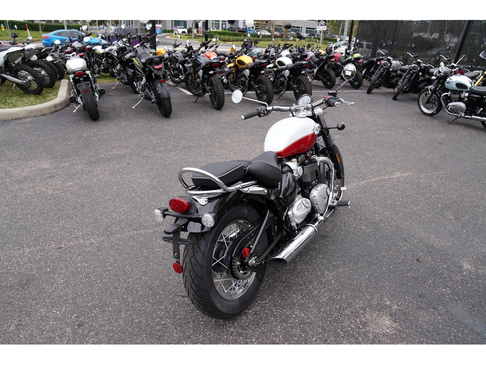 2025 Triumph Bonneville Speedmaster alt