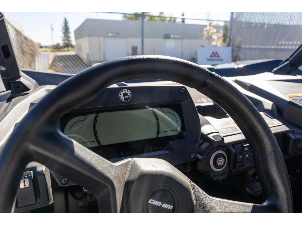 2026 Can-am Commander Max Xt 700 6kth alt