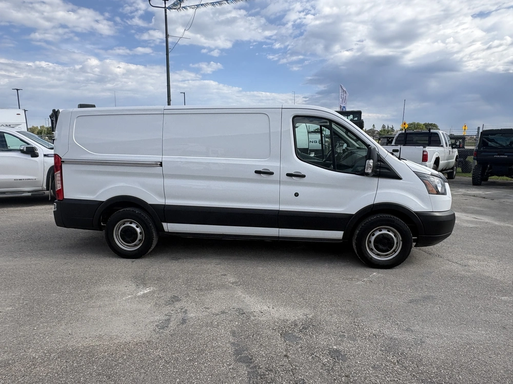 2019 Ford Transit alt