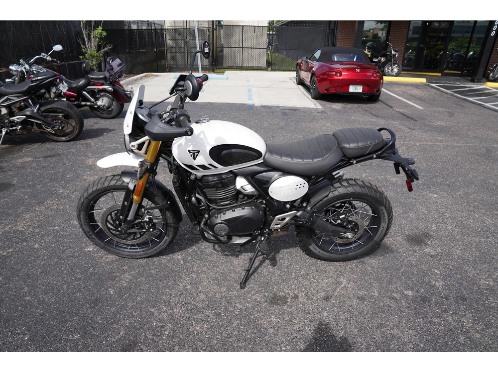 2026 Triumph Scrambler 400 Xc alt