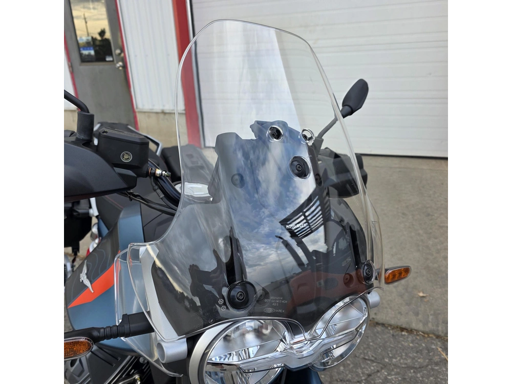 2027 Moto Guzzi V85 Tt Travel alt