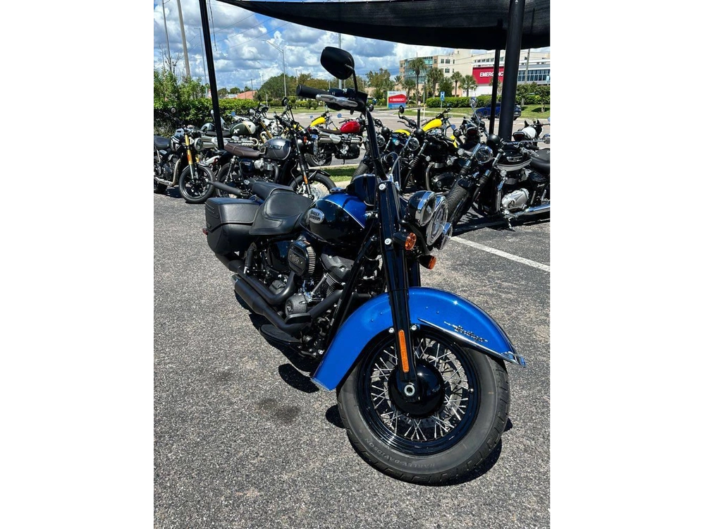 2022 Harley-davidson Softail Heritage Classic 114 alt