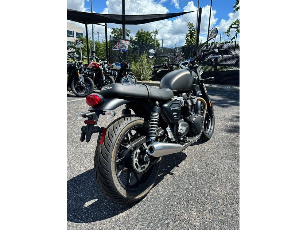 2023 Triumph Speed Twin 900 alt