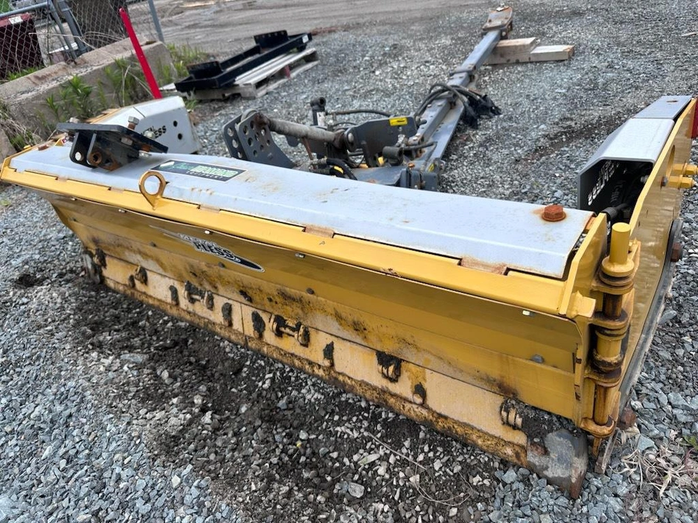 2022 John Deere 4066r alt