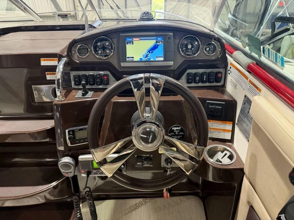 Regal 28 Express 2013 alt