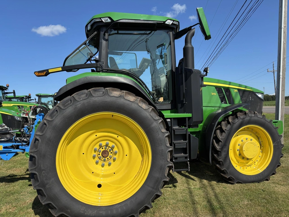2023 John Deere 7r 210