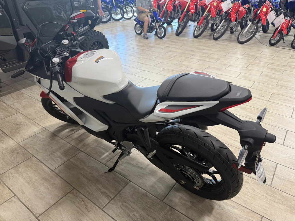 2026 Yamaha Yzf-r3 Abs 70th Anniversary Edition