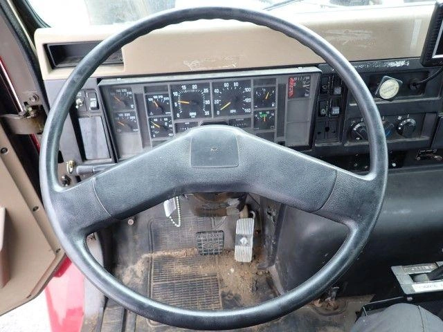 International 2600 1993