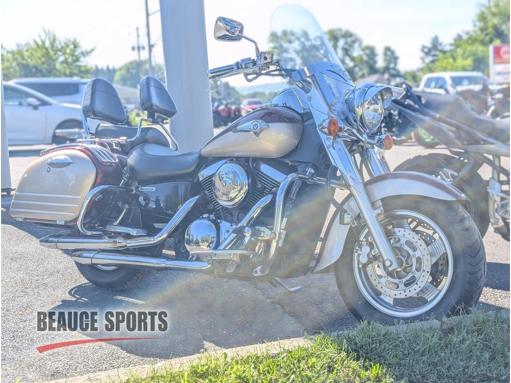 Kawasaki Vn 1500 Vulcan 1500 Nomad Moto Cruiser Tourisme Confort Duo Bagger Sacoches Pare-brise Cardan Longue Distance Grosse Cylindrée Pneus Neufs Road King Shadow V-star Boulevard 2003 alt