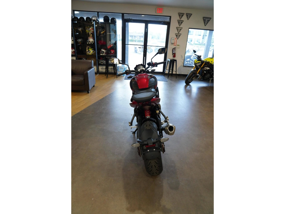 2026 Triumph Trident 800 alt