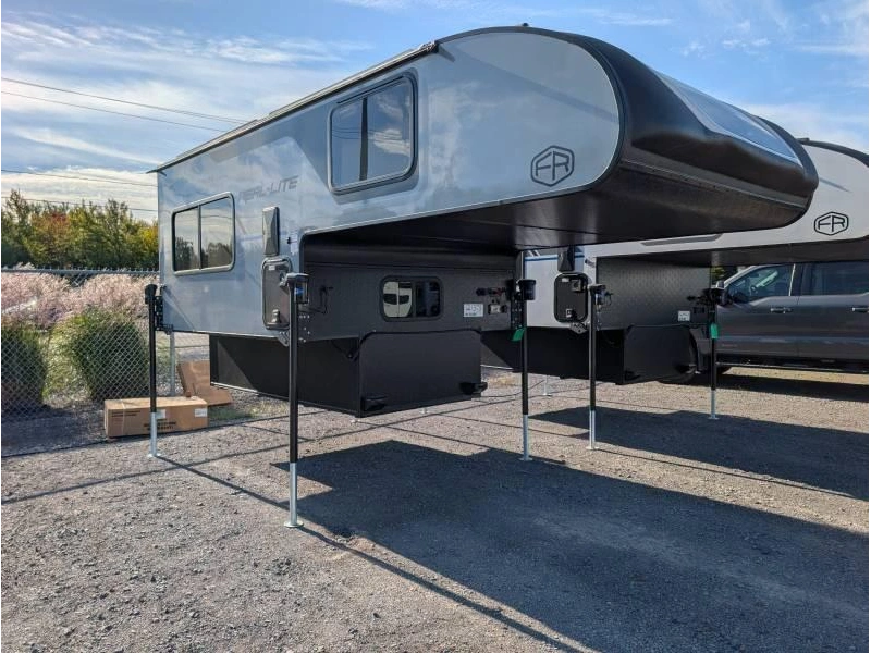 Palomino Real Lite 1803 2027 alt