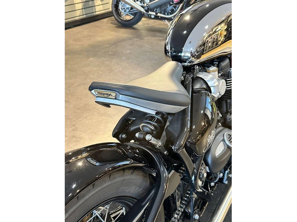 2023 Triumph Bonneville Bobber Chrome Edition alt