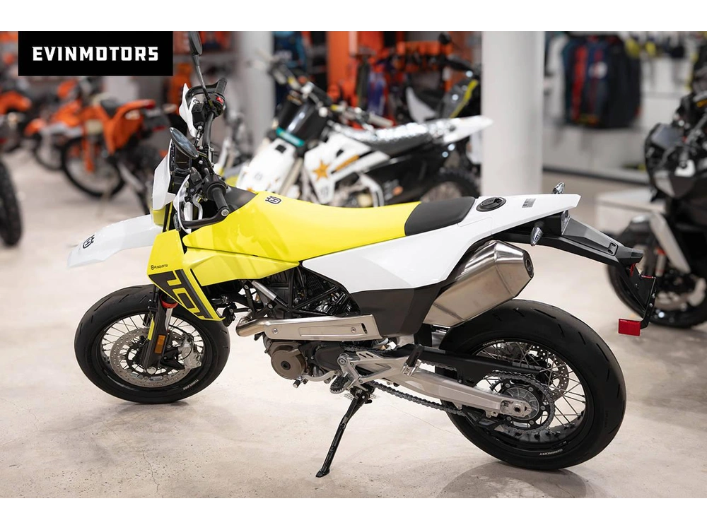 2026 Husqvarna Motorcycles 701 Supermoto