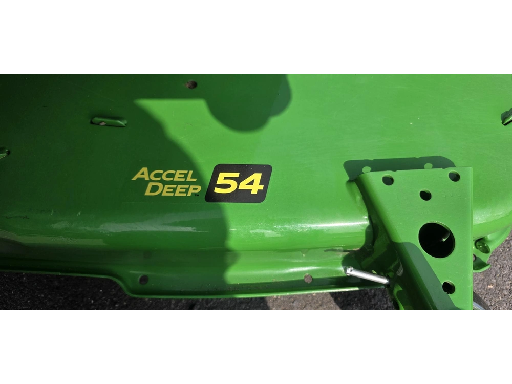 2025 John Deere X590 alt