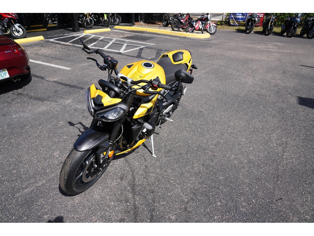 2026 Triumph Street Triple 765 Rs alt